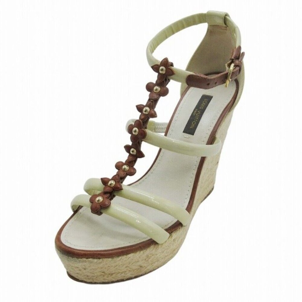 ❌SOLD❌Authentic Louis Vuitton Cream & Brown Leather/Enamel Flower Wedge Sandals